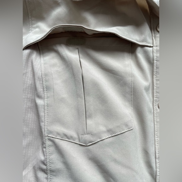 Beige Columbia Sunshade Button-up Shirt - Picture 5 of 8